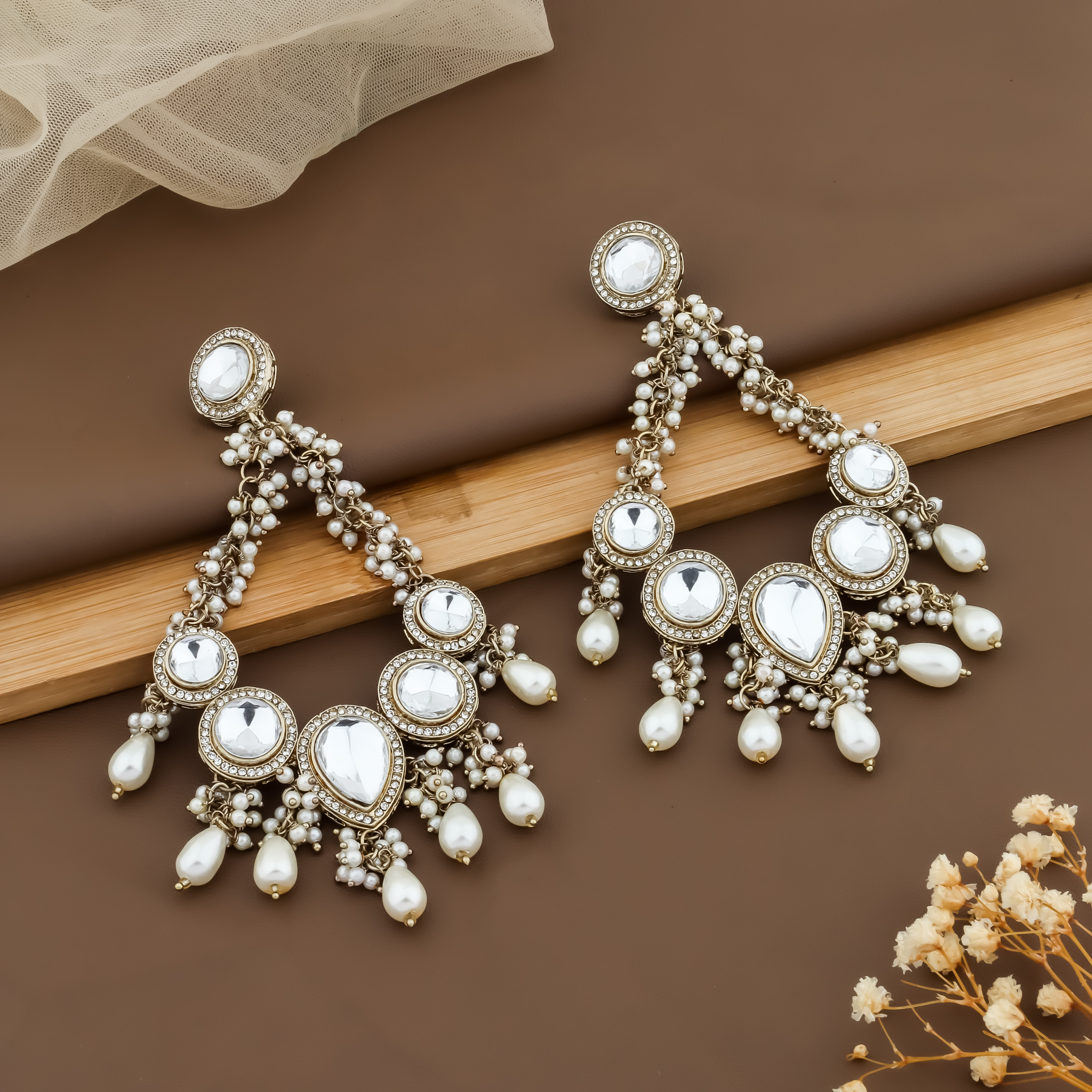 Statement earrings - Image 1